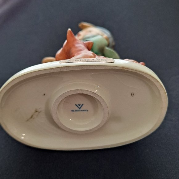 Hummel “Strolling Along" #5 TMK 3 - Picture 6 of 6